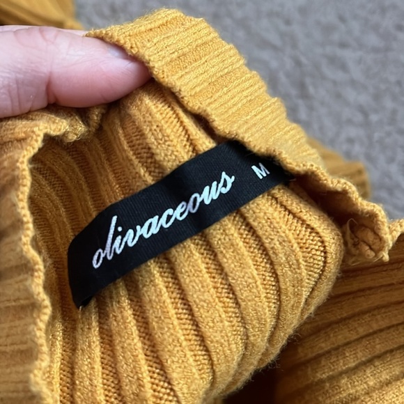 “Olivaceous: Mock Neck Sweater size medium” - Picture 7 of 9